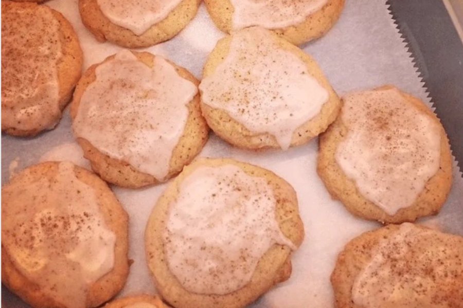 Taylor Swift's Chai Cookies Featuring Amazing Creamer!